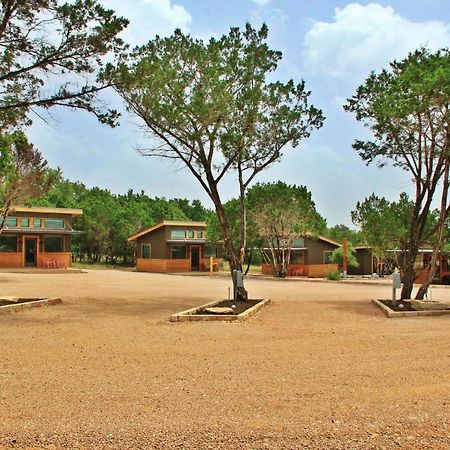 ווימברלי Green Acres Cottages - Fredericksburg Suite מראה חיצוני תמונה
