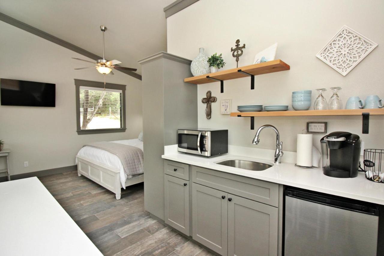 ווימברלי Green Acres Cottages - Fredericksburg Suite מראה חיצוני תמונה